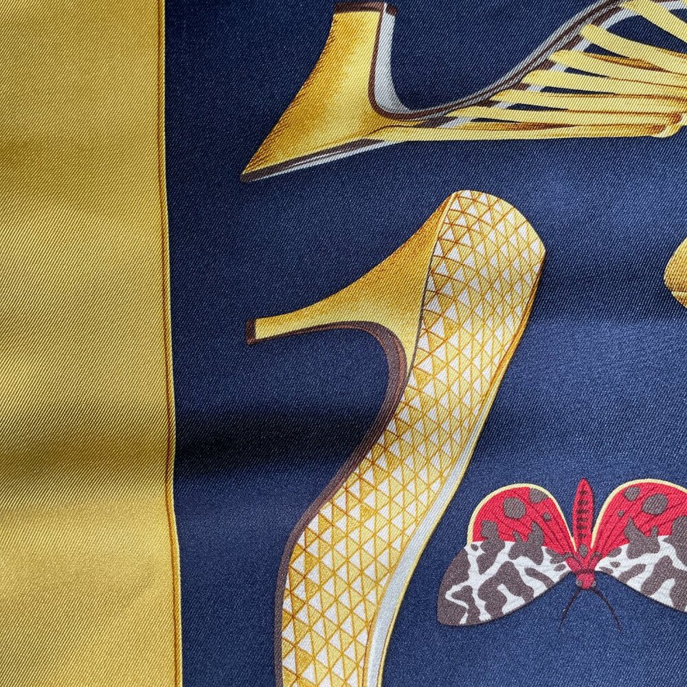 Salvatore Ferragamo Silk "Calzature" Scarf Shoe Motif - Picture 8 of 15